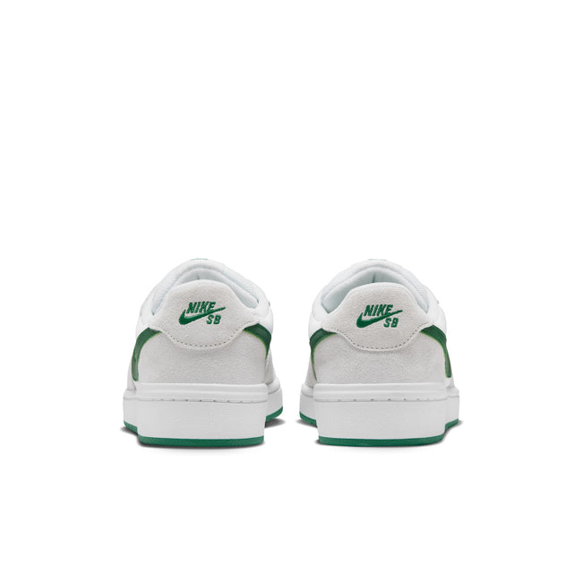 Nike sB Code 58 Shoe White/Pine Green/Summit White/Pine Green