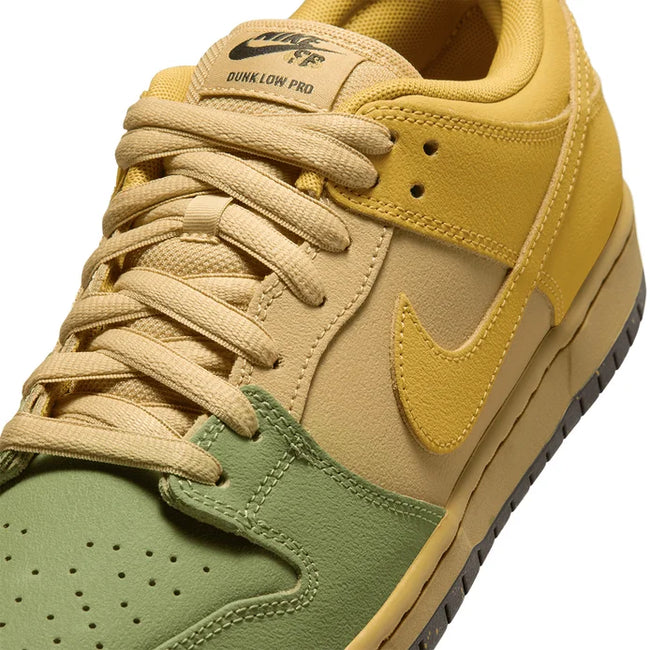 Nike SB Dunk Low Pro Hatch Chilli Shoe Saffron Quartz/Pear